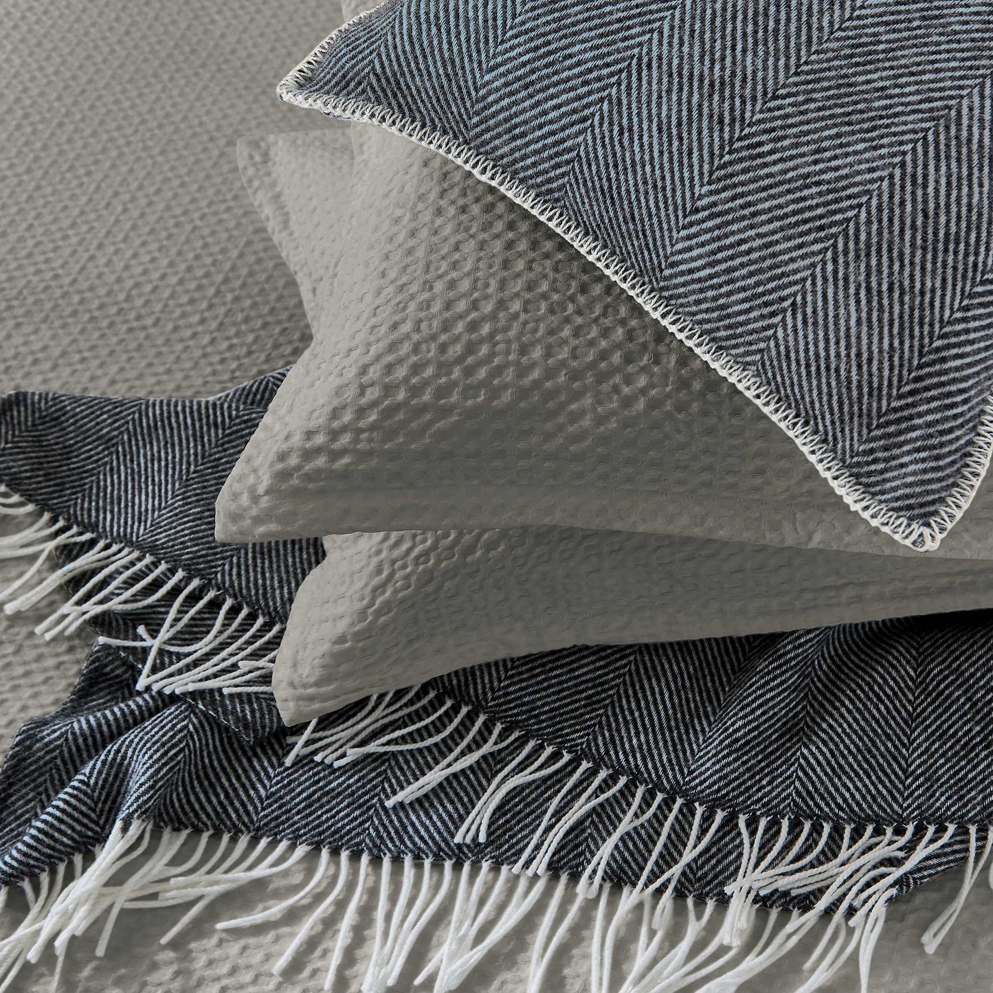 Lida, Cloud Grey