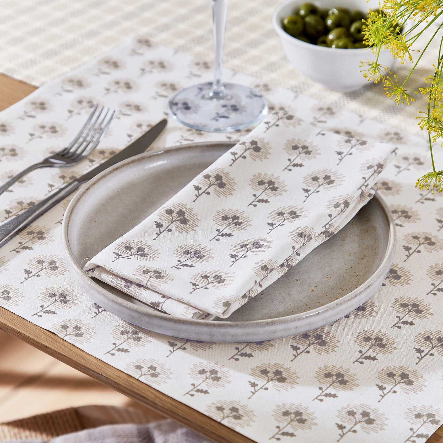 Ebba Napkins, Linen & Grey - Set of 4