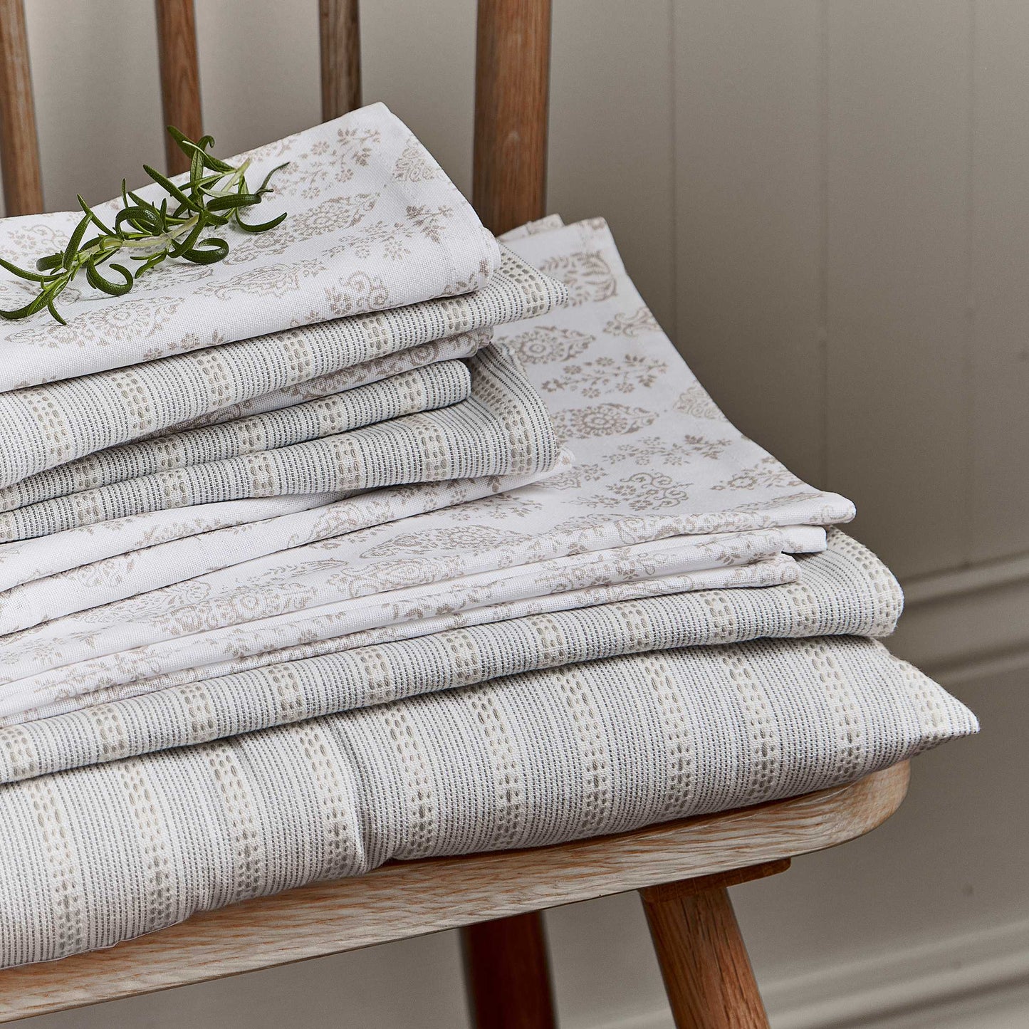 Clodagh Napkins, Linen & Grey