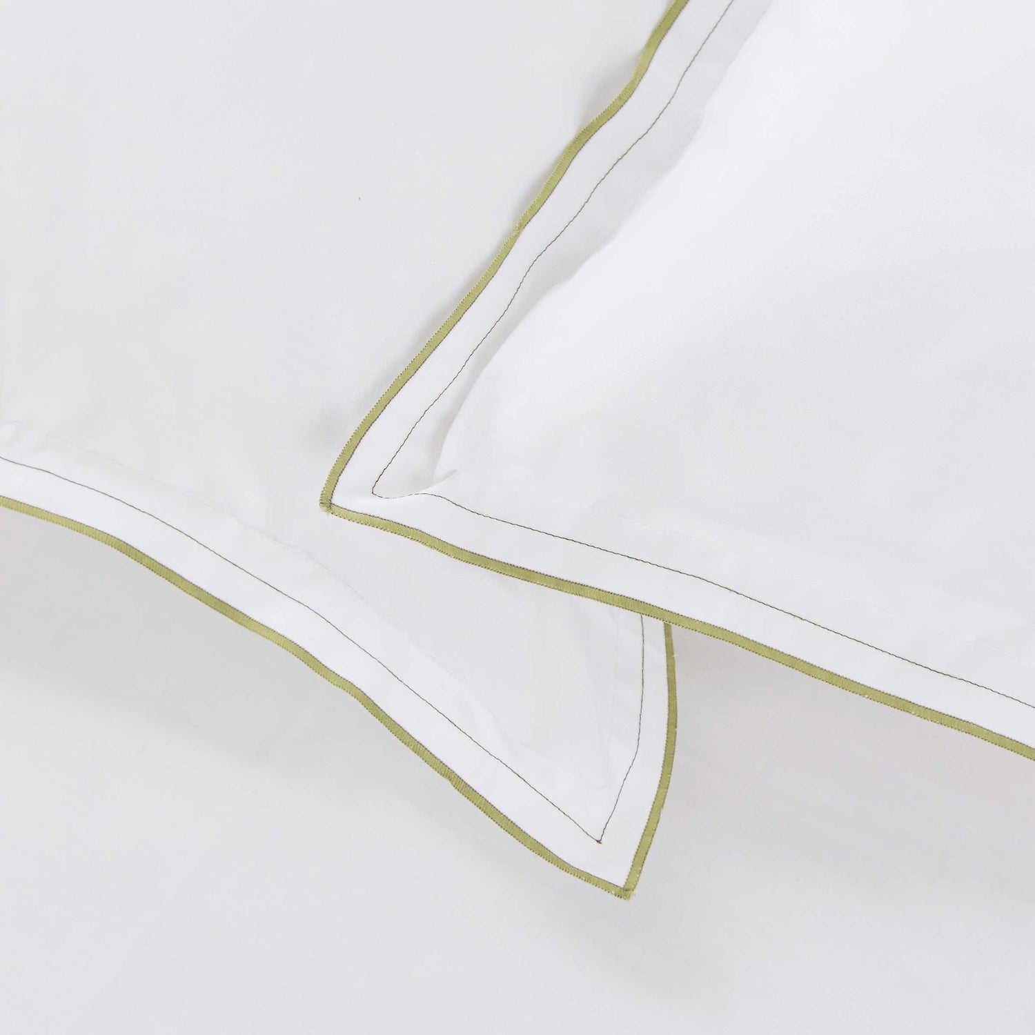 White Murmur Oxford Pillowcases with Green Edging