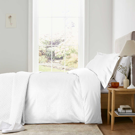 White Jacquard Patterned Murmur Bedding