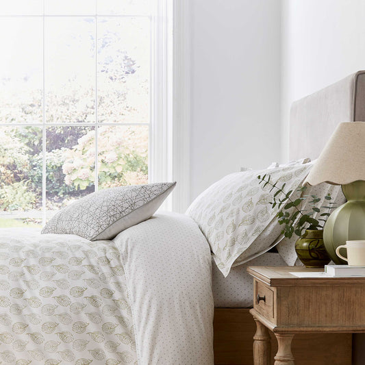 Green Leaf Patterned Murmur Bedding